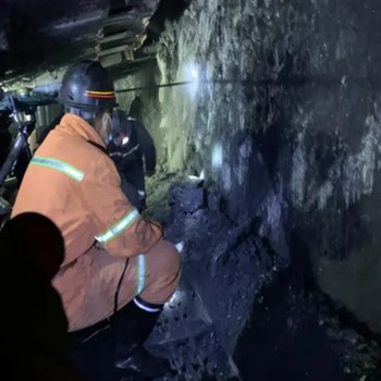 甘肅天水露天礦山開采化碳氣體爆破設備