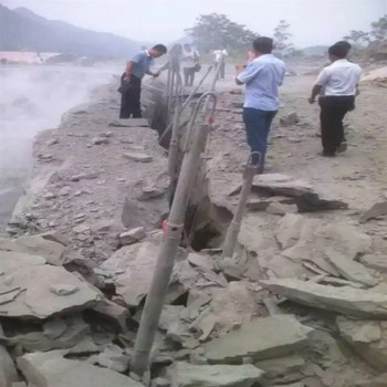 寧夏中衛露天采礦氣體爆破一次性壓裂管