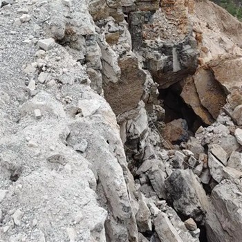 貴州安順露天礦山化碳一次性致裂管