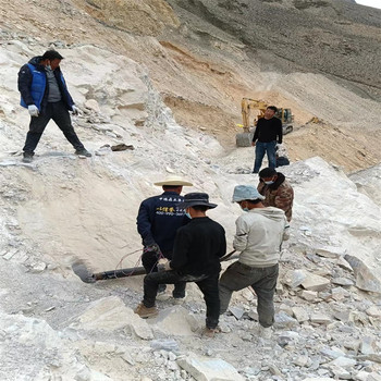 黑龍江雙鴨山巖石修路化碳一次性爆破管