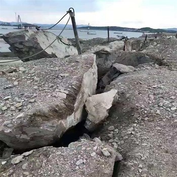 甘肅定西隧道掘進(jìn)氣體爆破一次性壓裂管