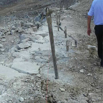 陜西銅川隧道掘進(jìn)化碳一次性致裂管