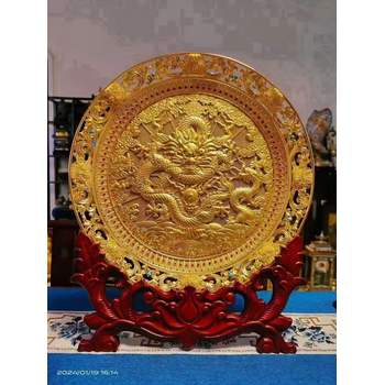 王樹文作品《祥龍獻(xiàn)瑞花絲鑲嵌賞盤》