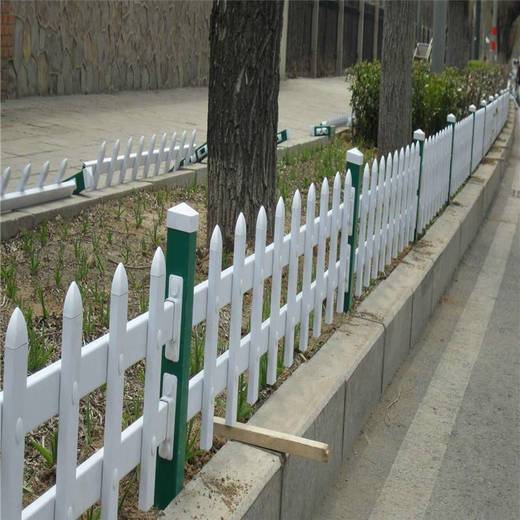 pvc綠化帶圍欄柵欄成都pvc護欄生產工廠馬路隔離帶防護欄