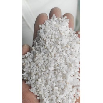 湖北工業(yè)石英顆粒選用高強度石英石破碎加工硬度大