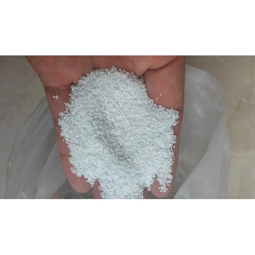 工業(yè)石英砂常用于水過(guò)濾及電子科技產(chǎn)品加工
