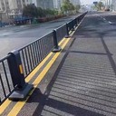 湛江道路安全護(hù)欄灰色烤漆道路隔離欄來(lái)尺加工定制