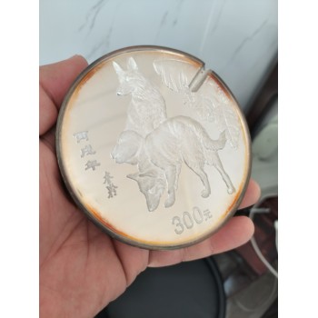 濱海塘沽黃金回收推薦-有舊首飾要出手來這里看看-辛巴金手鐲回收