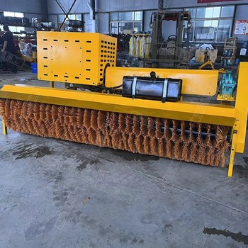 清雪車(chē)多少錢(qián)一臺(tái)大型清雪機(jī)