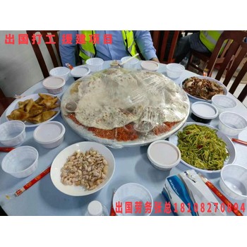 昆明出國(guó)勞務(wù)公司開(kāi)裝載機(jī)稅后收入月薪1.5到2.5萬(wàn)