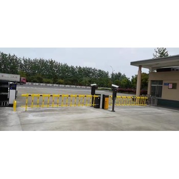 連州停車場(chǎng)收費(fèi)系統(tǒng)，連州車牌識(shí)別設(shè)備，智能出入口車輛管理門禁