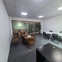 花都廣場(chǎng)地鐵站500米65方辦公室出租配齊辦公家具