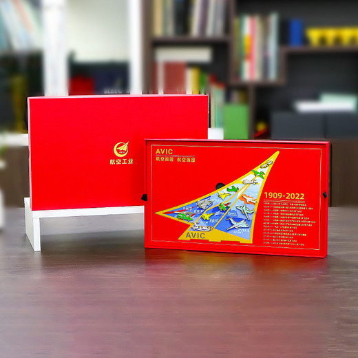 大飛機模型禮品航空公司紀念徽章來(lái)圖生產(chǎn)