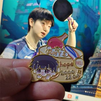 IP聯(lián)名徽章動(dòng)漫Q版胸章定制工廠