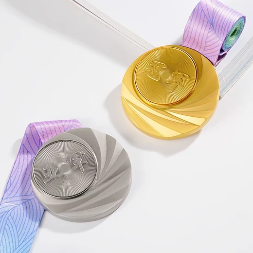 金銀銅比賽獎(jiǎng)牌大尺寸質(zhì)感獎(jiǎng)?wù)露ㄖ乒S