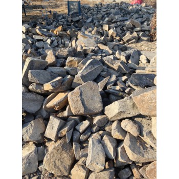 平面片石塊漿砌擋土墻石圍墻毛石塊石天然塊狀石頭60公分
