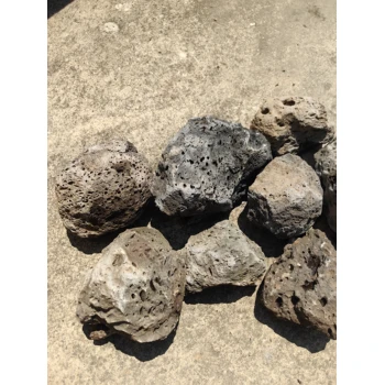 火山噴發(fā)氣泡石多孔渣狀孔石氣孔洞玄武巖泡泡玄武巖