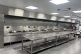 青島老馮酒店餐廳工廠食堂商用廚房設(shè)備生產(chǎn)廠家加工定做廚具