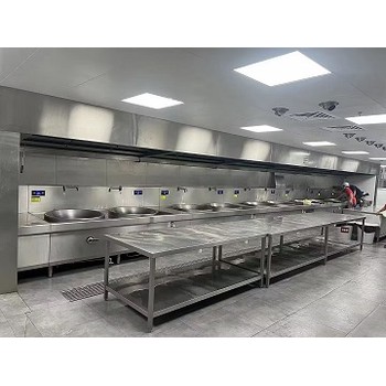 青島老馮酒店餐廳工廠食堂商用廚房設(shè)備生產(chǎn)廠家加工定做廚具