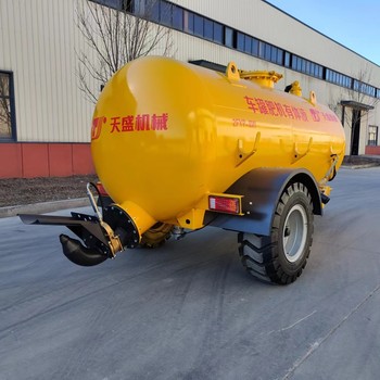 天盛機械8方液態(tài)肥撒肥機