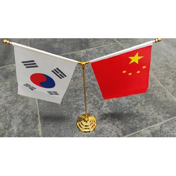西安各種旗幟批發(fā)定制，陜西省旗幟批發(fā)，西安刀旗注水旗加工