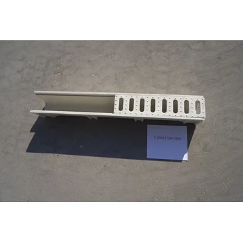 通業(yè)定制多種U型排水溝玻璃鋼排水渠安裝過程