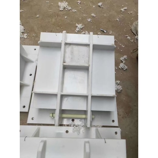 七臺河玻璃鋼和鑄鐵拍門800防河水倒灌PM型拍門