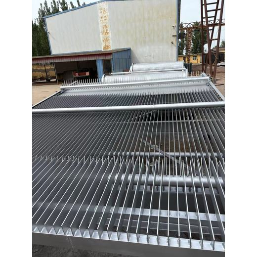 丹東循環(huán)齒耙清污機,雨水及污水提升泵站抓斗式清污機