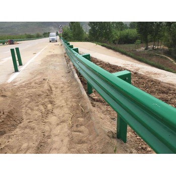 甘肅護欄板廠家隴南高速波形護欄兩波護欄板鄉村公路防撞護欄板