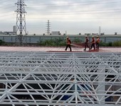 抗風鋼結構框架安裝鋼結構保溫板更換巖棉板