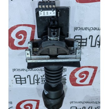 優(yōu)惠PQControls工業(yè)控制手柄M11SL15FD59