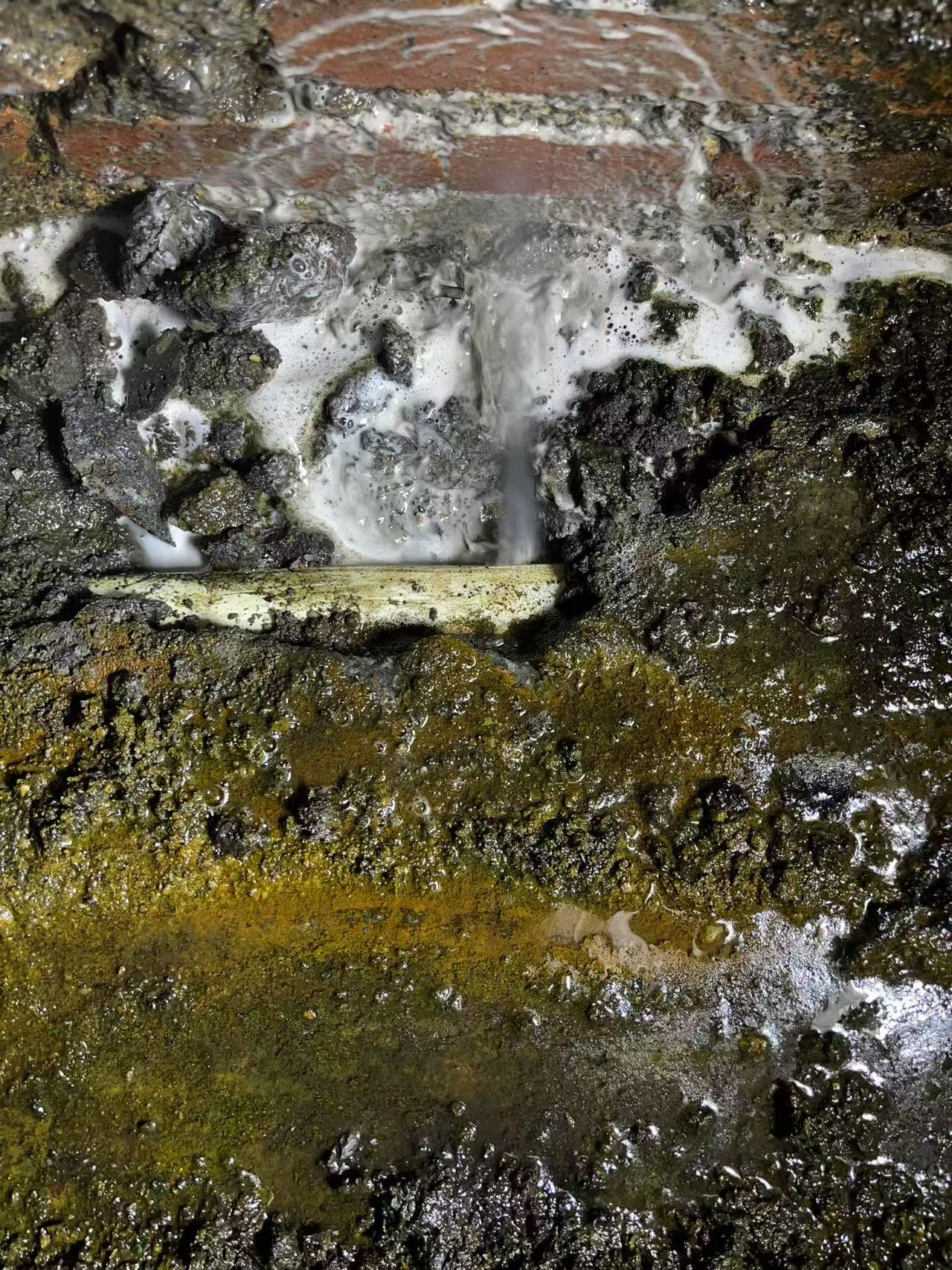 河源鍍鋅鋼管破損檢測高壓水管道破裂查漏PE水管道泄壓檢測維修