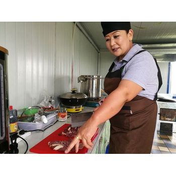 云南昆明嵩明海外工作一年能掙多少錢