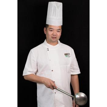 出國打工海外工作出國勞務(wù)，用努力敲開40萬年薪的大門。