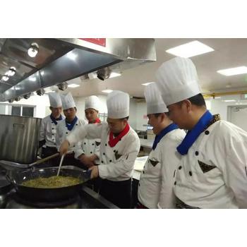 出國打工海外工作打工追富路，出國勞務(wù)，40萬年薪不迷路。