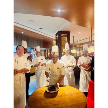 出國(guó)打工海外工作出國(guó)勞務(wù)新機(jī)遇，年薪40萬創(chuàng)佳績(jī)。
