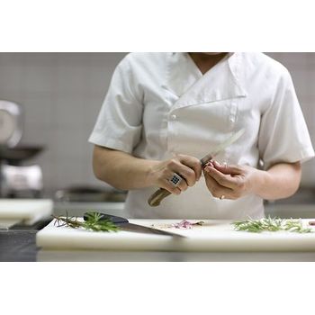 出國(guó)打工海外工作打工選對(duì)路，出國(guó)勞務(wù)，40萬(wàn)年薪擋不住。
