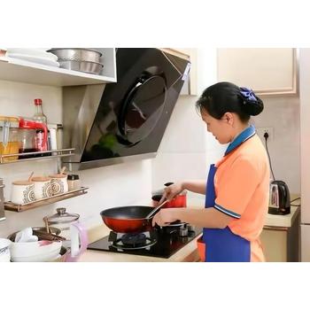 出國(guó)打工海外工作打工選對(duì)路，出國(guó)勞務(wù)，40萬(wàn)年薪擋不住。
