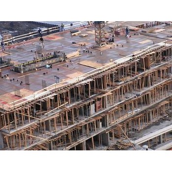 出國打工海外工作為高收入奮進(jìn)，出國勞務(wù)，40萬年薪前程似錦。