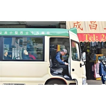 出國(guó)打工海外工作打工選對(duì)路，出國(guó)勞務(wù)，40萬(wàn)年薪擋不住。