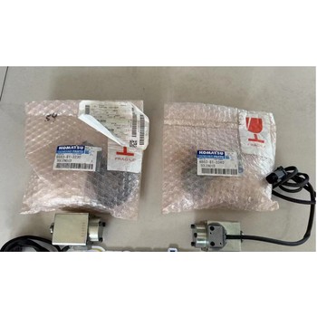 小松發(fā)動(dòng)機(jī)SDA12V140E-1D電磁閥6553-81-3340