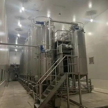 東莞莞城飲料廠生產(chǎn)設(shè)備回收-不銹鋼反應(yīng)罐回收