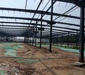 防風鋼結構廠家制作加高鋼結構料棚安裝