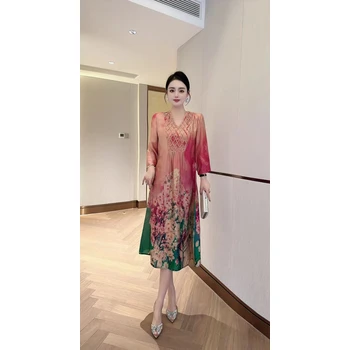 氣質(zhì)媽媽裝真絲連衣裙祝錦天香中大淑桑蠶絲連衣裙貨源