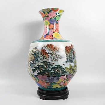 凌宗正、李日銘聯(lián)袂創(chuàng)作盛世輝煌中國(guó)尊為祖國(guó)獻(xiàn)禮