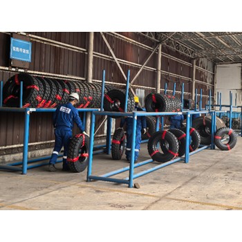 朝陽(yáng)全鋼子午線(xiàn)載重輪胎215/245/70/75R17.5R19.5各類(lèi)型號