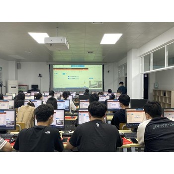 軟件工程師免費培訓，不收費，無套路，上崗后收費