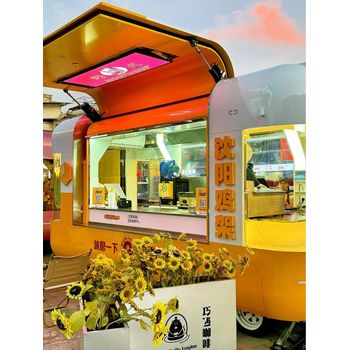 OMG！挖到高顏值擺攤！這臺餐車也太絕了！