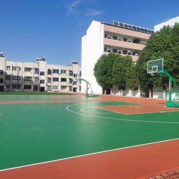 北海籃球場施工_南寧塑膠跑道施工_廣西足球場地坪施工