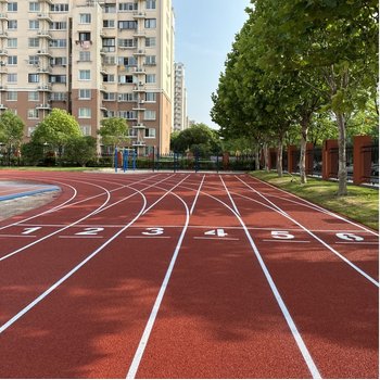 陽江塑膠跑道施工_江門籃球場施工_惠州足球場安裝工程
